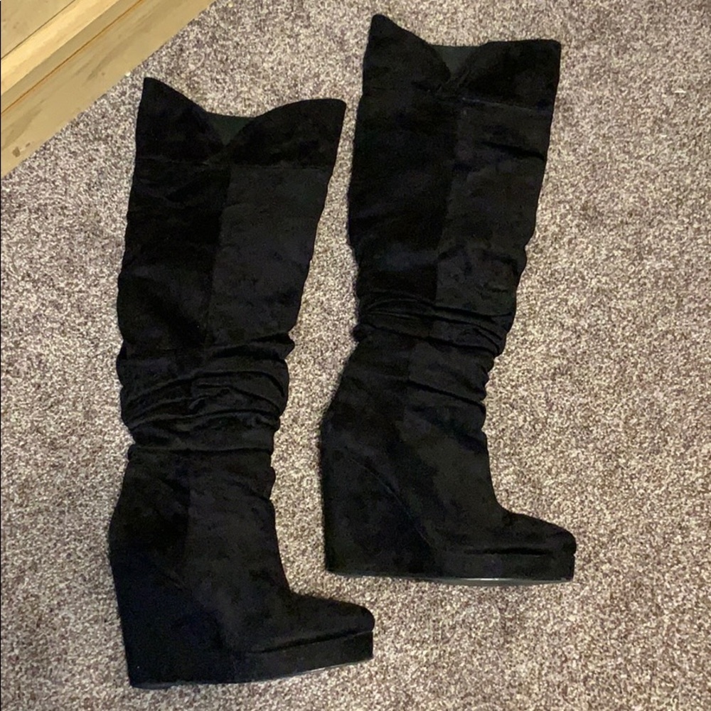 Black suede wedge boots